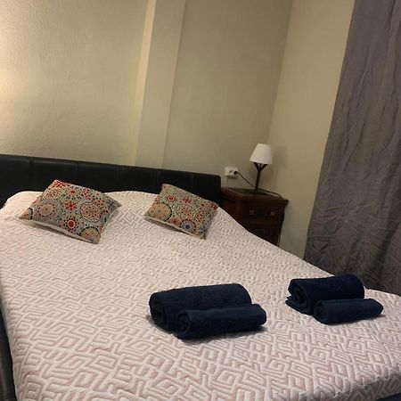 Cozy Apartment In Fuengirola! Baesta Laege Esterno foto